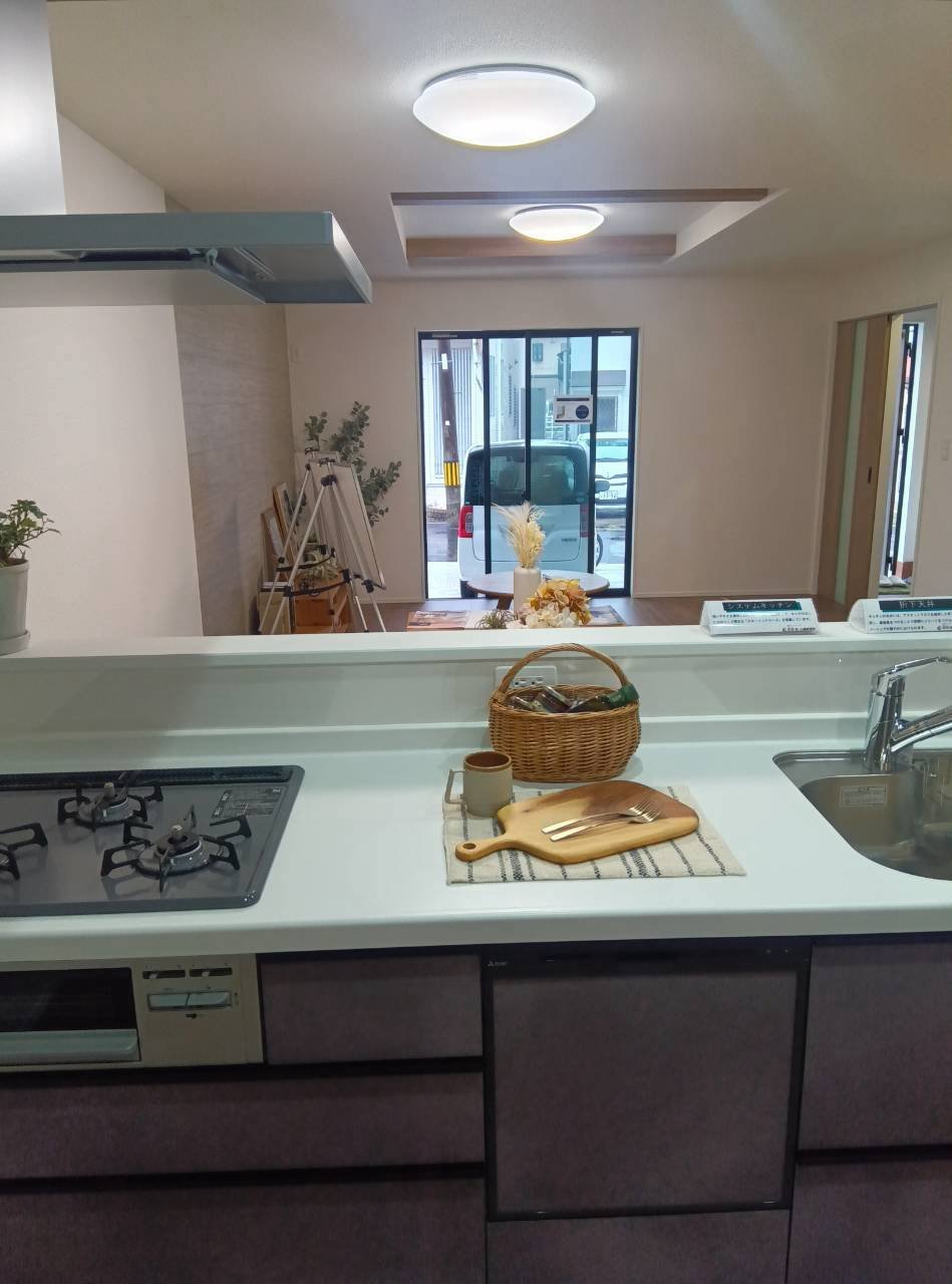 日宇那町新築戸建て キッチン全景
